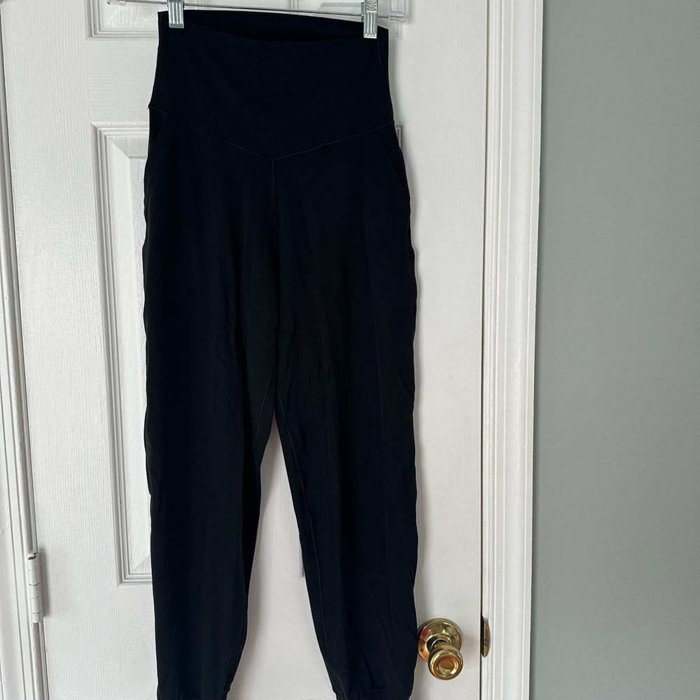 Offline by Aerie black joggers with pockets.